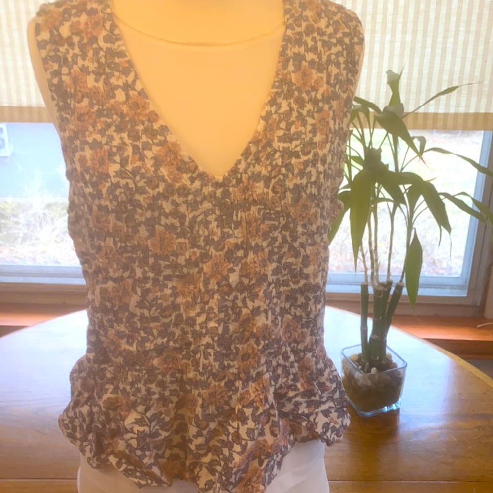 Floral peplum top